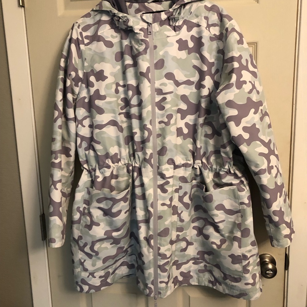 Camouflage Hooded Women's Jacket - Picture 1 of 7